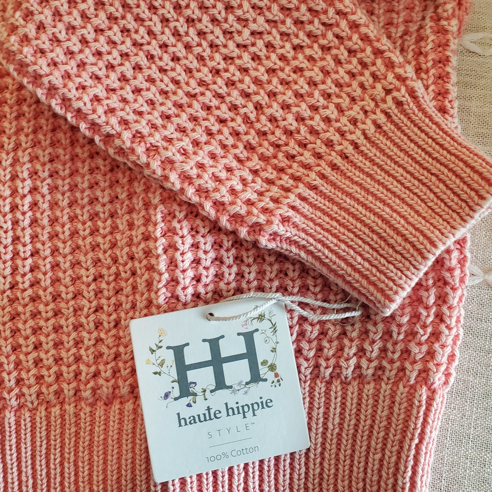 Light Pink Cable Knit Cropped V-neck sweater - Picture 3 of 5